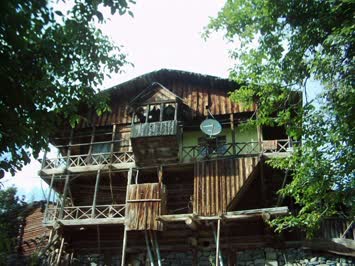 Erdinç köşkili ev