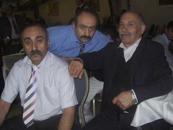 Soldan: Atila Abim, ben ve Ziyafettin Amcay