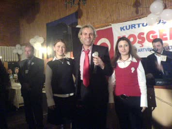 orhangazide arvin gecesinde soner arica