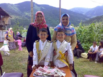 Nazmiye hala ve Tuntul hala
