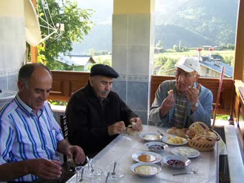 Kocabeyde ozel  unutulmaz bir sabah kahvaltisi