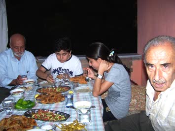 Iftar yemeginde