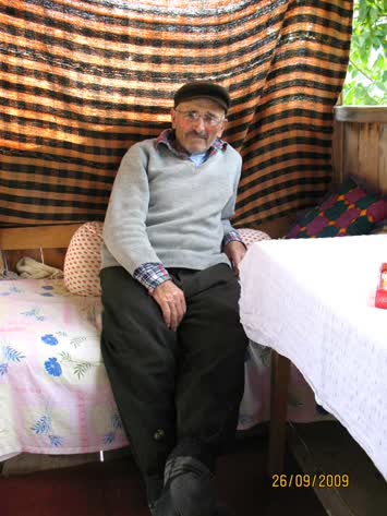 Ayhan Amcamız