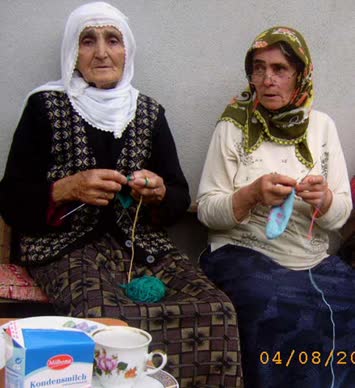 PERO BIBIM VE ANNEM