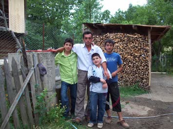 ONUR VE ARKADAŞLARI