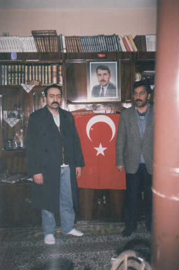 Engin Yazar (sagda) ve Ben Atanur Erdem