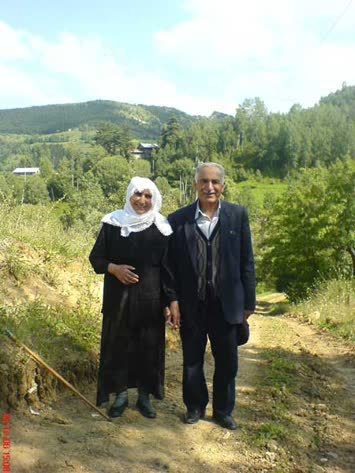 ALİ EMİ ELELE TUTUŞMAM DİYOR...