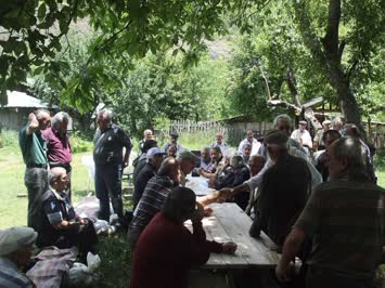 Şavşat Köprüyaka Köyünde HES Toplantısı