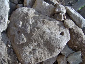 Taş Üzerindeki Haç