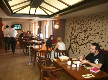 Gusto Restorant